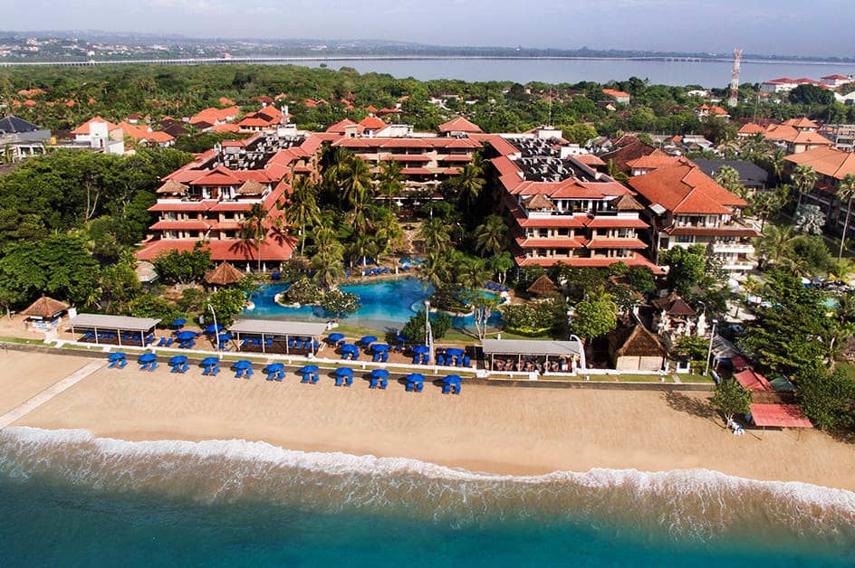 �z�e�� �j�b�R�[ �o�� �׃m�A �r�[�`�i�f���b�N�X���[���j �C���[�W